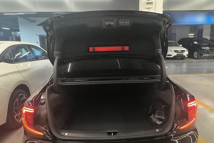 Used Volvo S90 New Energy 2024 Plug-in Hybrid Four-Wheel Drive Long-Range Luxury Smart Edition Trunk