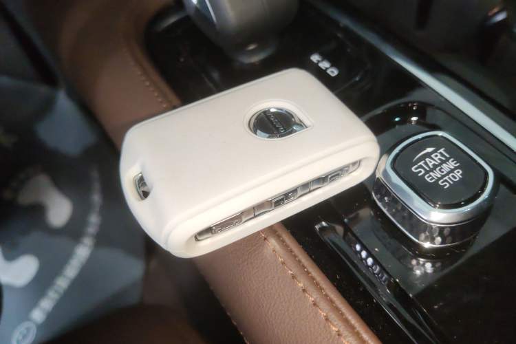 Used Volvo S90 New Energy 2024 Plug-in Hybrid Four-Wheel Drive Long-Range Zhiyi Luxury Edition Vehicle Key