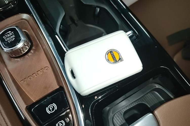 Used Volvo S90 New Energy 2024 Plug-in Hybrid Four-Wheel Drive Long-Range Zhiyi Luxury Edition Vehicle Key