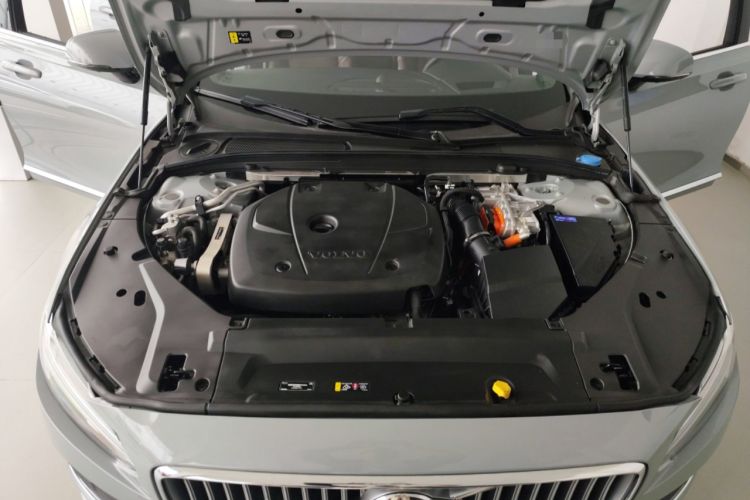 Used Volvo S90 New Energy 2024 Plug-in Hybrid Four-Wheel Drive Long-Range Luxury Smart Edition Engine Bay
