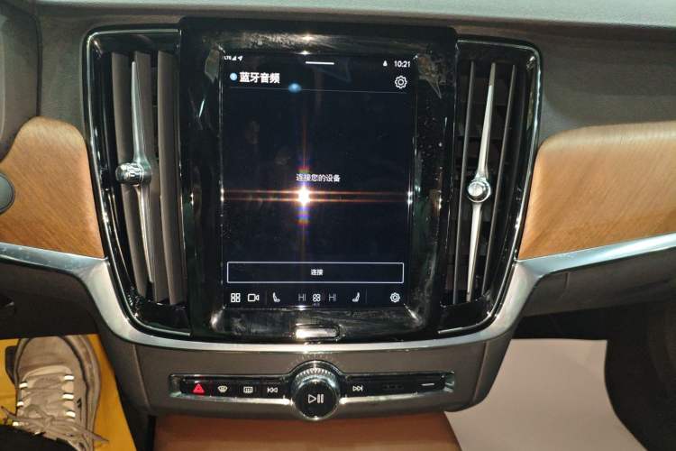 Used Volvo S90 New Energy 2025 Plug-in Hybrid Four-Wheel Drive Long-Range Zhiyi Luxury Edition Audio And AC Panel