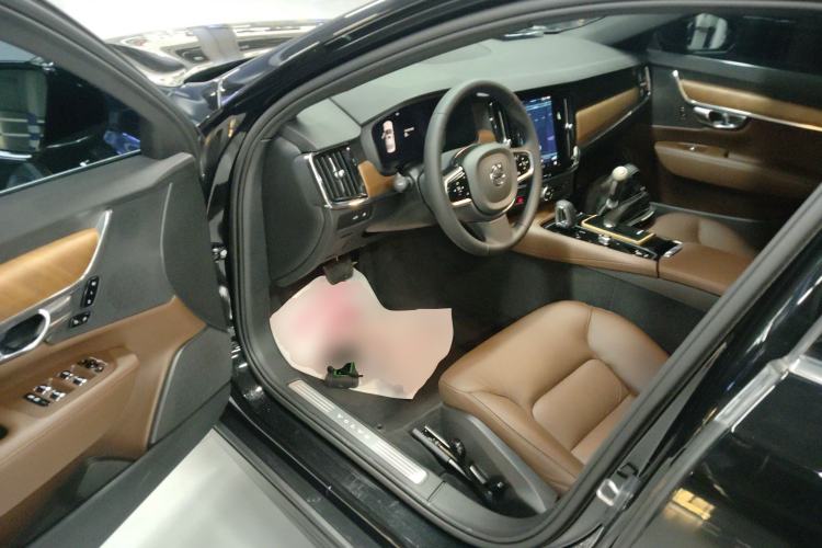Used Volvo S90 New Energy 2025 Plug-in Hybrid Four-Wheel Drive Long-Range Zhiyi Luxury Edition Driver Seat