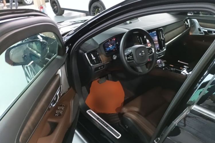 Used Volvo S90 New Energy 2025 Plug-in Hybrid Four-Wheel Drive Long-Range Luxury Smart Edition Driver Seat
