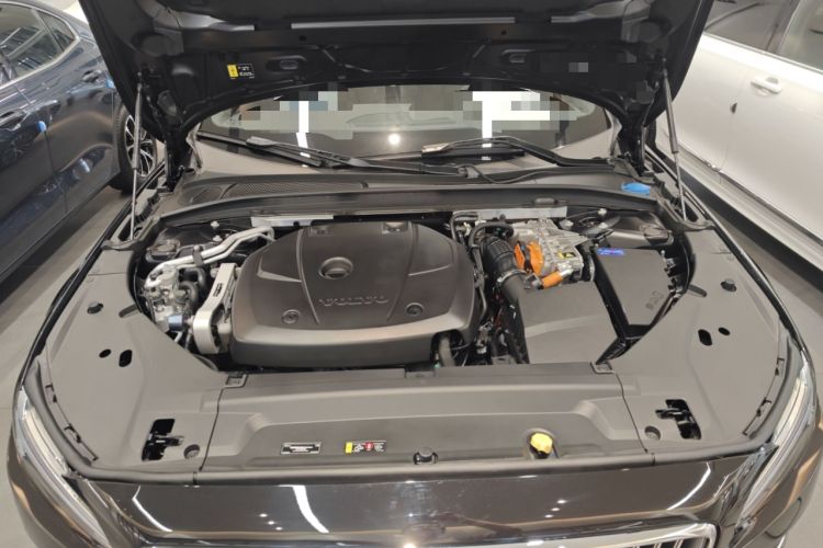 Used Volvo S90 New Energy 2025 Plug-in Hybrid Four-Wheel Drive Long-Range Zhiyi Luxury Edition Engine Bay