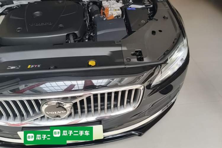 Used Volvo S90 New Energy 2025 Plug-in Hybrid Four-Wheel Drive Long-Range Luxury Smart Edition Engine Bay Left