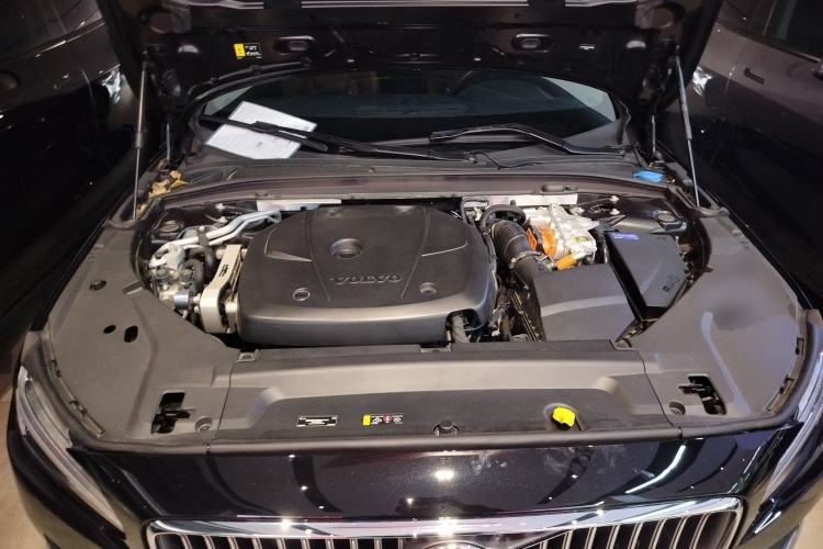 Used Volvo S90 New Energy 2025 Plug-in Hybrid Four-Wheel Drive Long-Range Zhiyi Luxury Edition Engine Bay