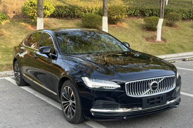 Used Volvo S90 New Energy 2025 Plug-in Hybrid Four-Wheel Drive Long-Range Zhiyi Luxury Edition Exterior 2