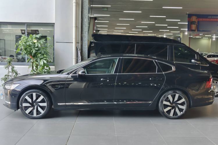 Used Volvo S90 New Energy 2025 Plug-in Hybrid Four-Wheel Drive Long-Range Luxury Smart Edition Exterior 3