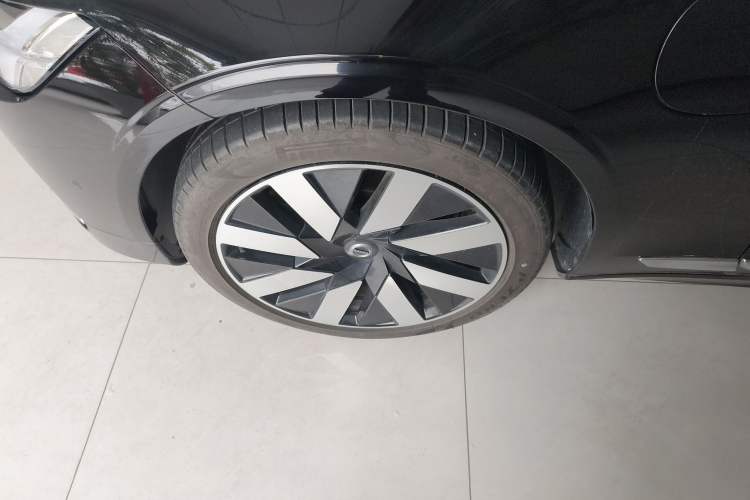 Used Volvo S90 New Energy 2025 Plug-in Hybrid Four-Wheel Drive Long-Range Luxury Smart Edition Exterior 5