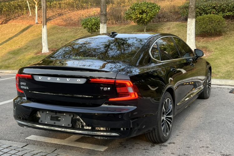 Used Volvo S90 New Energy 2025 Plug-in Hybrid Four-Wheel Drive Long-Range Zhiyi Luxury Edition Exterior 6