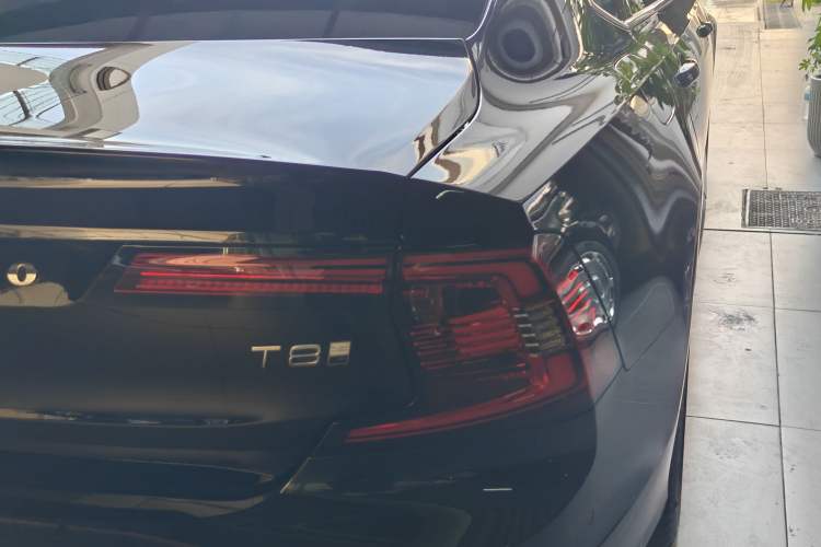 Used Volvo S90 New Energy 2025 Plug-in Hybrid Four-Wheel Drive Long-Range Luxury Smart Edition Exterior 6
