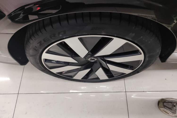 Used Volvo S90 New Energy 2025 Plug-in Hybrid Four-Wheel Drive Long-Range Luxury Smart Edition Exterior 8