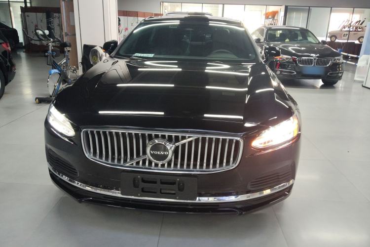 Used Volvo S90 New Energy 2025 Plug-in Hybrid Four-Wheel Drive Long-Range Zhiyi Luxury Edition Front
