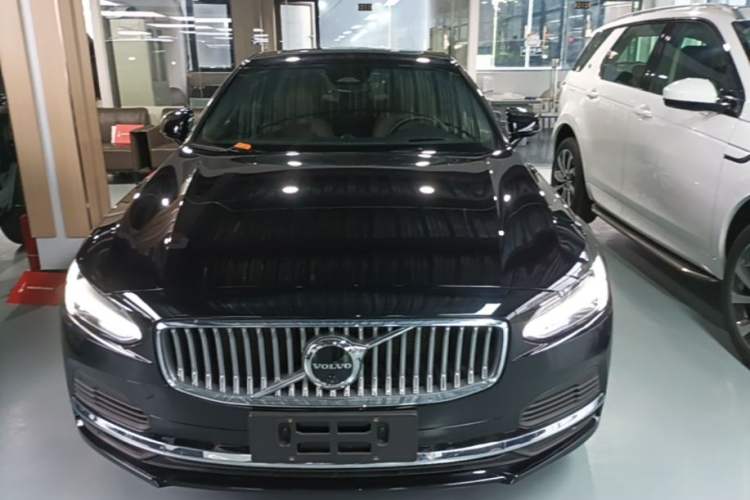 Used Volvo S90 New Energy 2025 Plug-in Hybrid Four-Wheel Drive Long-Range Luxury Smart Edition Front