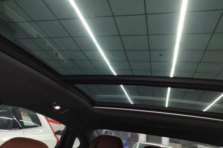 Used Volvo S90 New Energy 2025 Plug-in Hybrid Four-Wheel Drive Long-Range Luxury Smart Edition Headliner