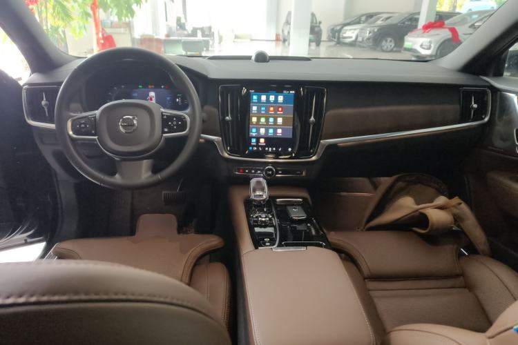 Used Volvo S90 New Energy 2025 Plug-in Hybrid Four-Wheel Drive Long-Range Luxury Smart Edition Interior 2