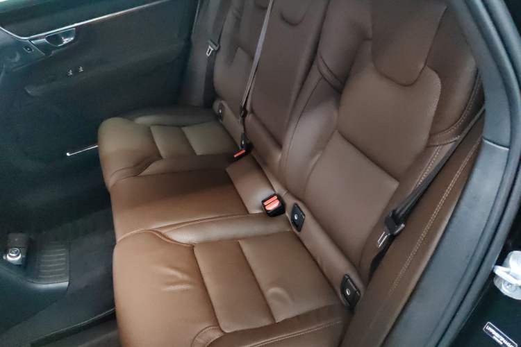 Used Volvo S90 New Energy 2025 Plug-in Hybrid Four-Wheel Drive Long-Range Luxury Smart Edition Interior 4