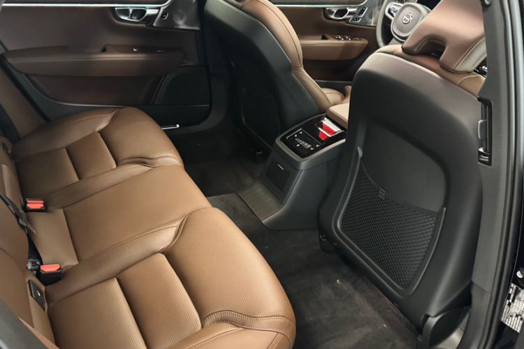 Used Volvo S90 New Energy 2025 Plug-in Hybrid Four-Wheel Drive Long-Range Luxury Smart Edition Interior 5