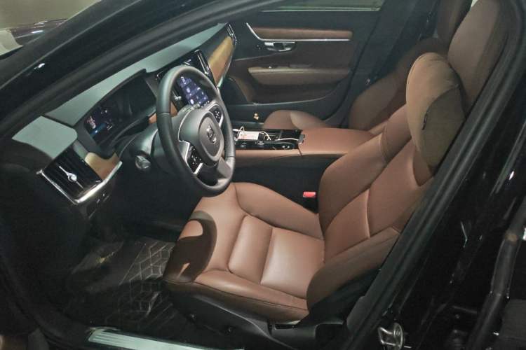 Used Volvo S90 New Energy 2025 Plug-in Hybrid Four-Wheel Drive Long-Range Zhiyi Luxury Edition Left Front Seat