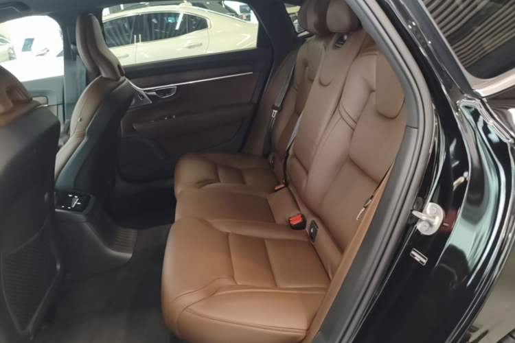 Used Volvo S90 New Energy 2025 Plug-in Hybrid Four-Wheel Drive Long-Range Luxury Smart Edition Left Rear Seat