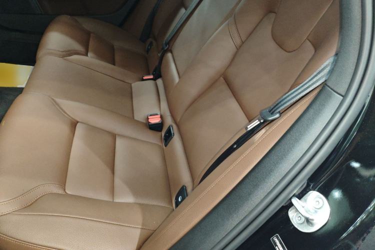 Used Volvo S90 New Energy 2025 Plug-in Hybrid Four-Wheel Drive Long-Range Zhiyi Luxury Edition Left Rear Seat