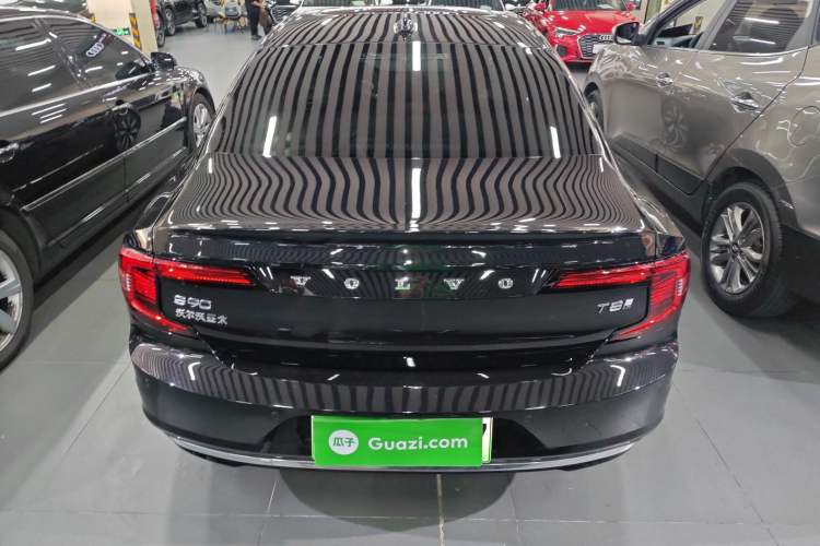 Used Volvo S90 New Energy 2025 Plug-in Hybrid Four-Wheel Drive Long-Range Luxury Smart Edition Rear