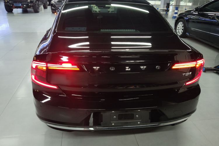 Used Volvo S90 New Energy 2025 Plug-in Hybrid Four-Wheel Drive Long-Range Zhiyi Luxury Edition Rear