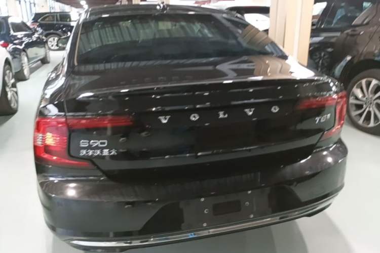 Used Volvo S90 New Energy 2025 Plug-in Hybrid Four-Wheel Drive Long-Range Luxury Smart Edition Rear