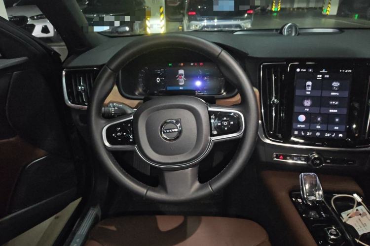 Used Volvo S90 New Energy 2025 Plug-in Hybrid Four-Wheel Drive Long-Range Zhiyi Luxury Edition Steering Wheel