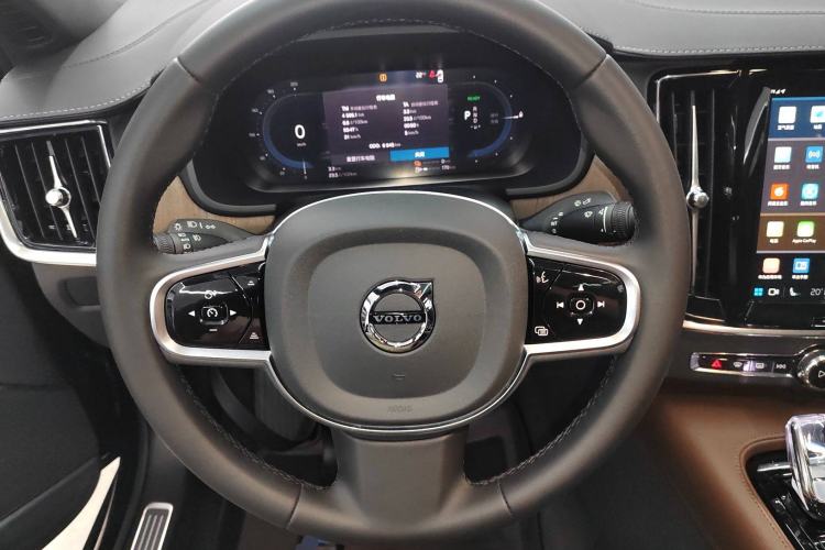 Used Volvo S90 New Energy 2025 Plug-in Hybrid Four-Wheel Drive Long-Range Luxury Smart Edition Steering Wheel