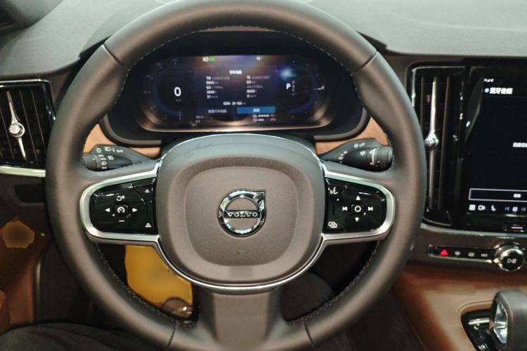 Used Volvo S90 New Energy 2025 Plug-in Hybrid Four-Wheel Drive Long-Range Zhiyi Luxury Edition Steering Wheel