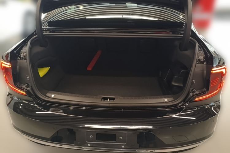 Used Volvo S90 New Energy 2025 Plug-in Hybrid Four-Wheel Drive Long-Range Luxury Smart Edition Trunk