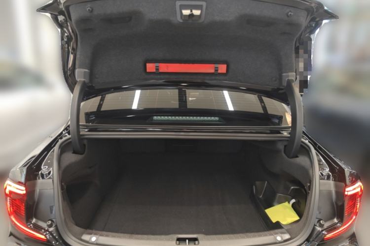 Used Volvo S90 New Energy 2025 Plug-in Hybrid Four-Wheel Drive Long-Range Zhiyi Luxury Edition Trunk