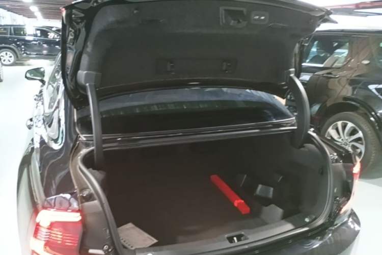 Used Volvo S90 New Energy 2025 Plug-in Hybrid Four-Wheel Drive Long-Range Luxury Smart Edition Trunk