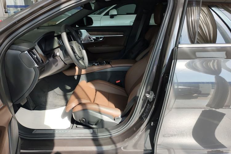 Used Volvo S90 New Energy 2025 Plug-in Hybrid Four-Wheel Drive Long-Range Luxury Smart Edition Left Front Seat