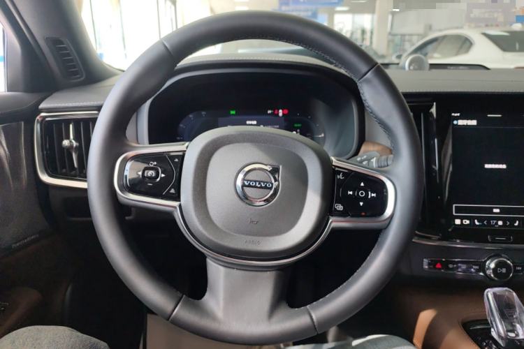 Used Volvo S90 New Energy 2025 Plug-in Hybrid Four-Wheel Drive Long-Range Luxury Smart Edition Steering Wheel