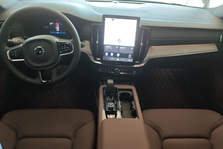 Used Volvo S90 New Energy 2026 Plug-in Hybrid Four-Wheel Drive Long-Range Zhiyi Luxury Edition Center Console