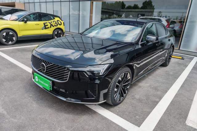 Used Volvo S90 New Energy 2026 Plug-in Hybrid Four-Wheel Drive Long-Range Luxury Smart Edition