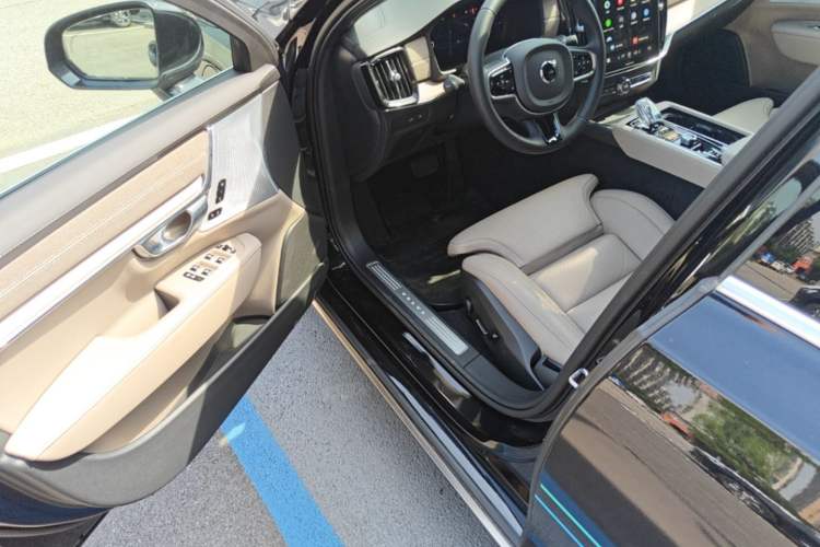 Used Volvo S90 New Energy 2026 Plug-in Hybrid Four-Wheel Drive Long-Range Luxury Smart Edition Driver Seat