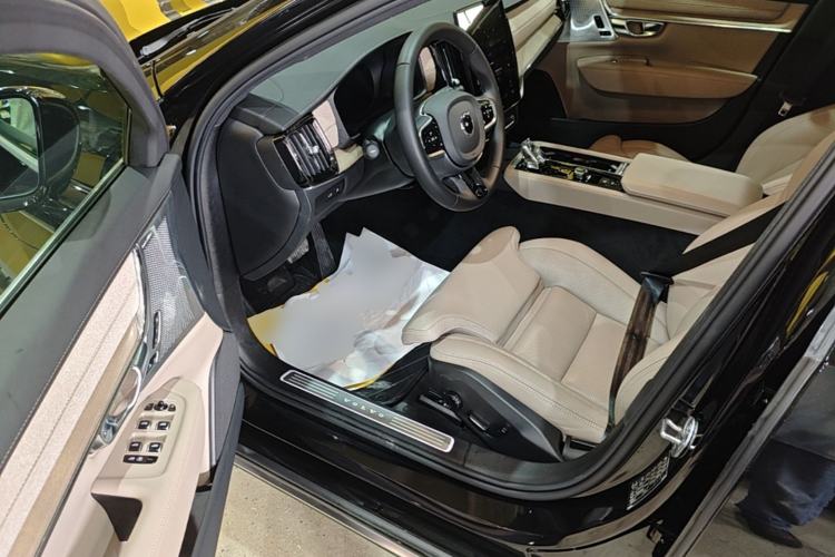 Used Volvo S90 New Energy 2026 Plug-in Hybrid Four-Wheel Drive Long-Range Luxury Smart Edition Driver Seat
