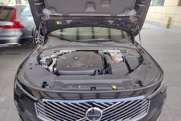 Used Volvo S90 New Energy 2026 Plug-in Hybrid Four-Wheel Drive Long-Range Luxury Smart Edition Engine Bay