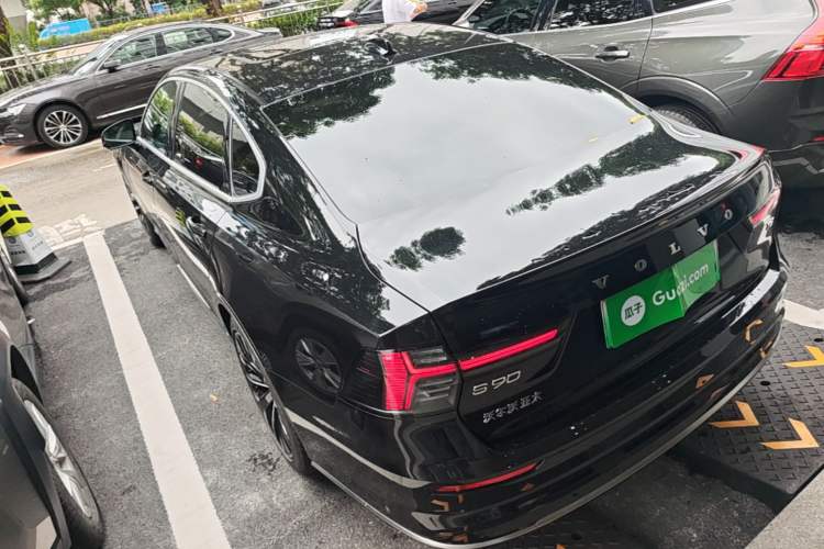 Used Volvo S90 New Energy 2026 Plug-in Hybrid Four-Wheel Drive Long-Range Luxury Smart Edition Exterior 2