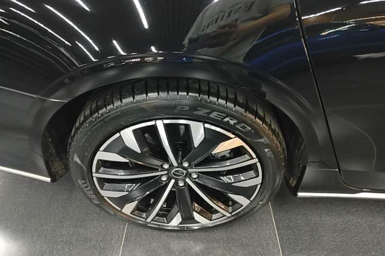 Used Volvo S90 New Energy 2026 Plug-in Hybrid Four-Wheel Drive Long-Range Luxury Smart Edition Exterior 5