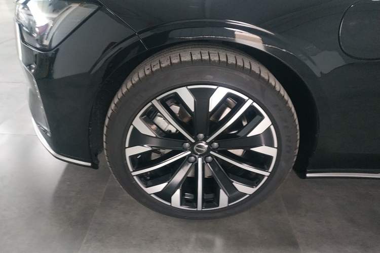 Used Volvo S90 New Energy 2026 Plug-in Hybrid Four-Wheel Drive Long-Range Zhiyi Luxury Edition Exterior 7