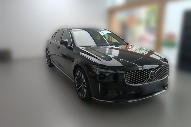 Used Volvo S90 New Energy 2026 Plug-in Hybrid Four-Wheel Drive Long-Range Luxury Smart Edition Front Right 45 Deg