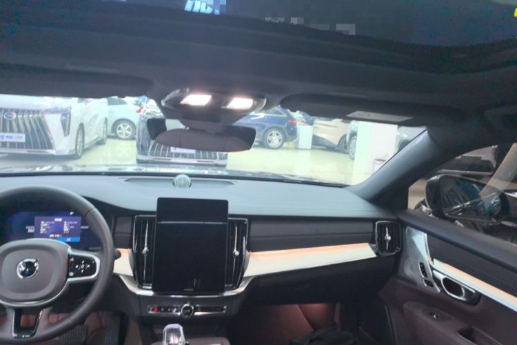 Used Volvo S90 New Energy 2026 Plug-in Hybrid Four-Wheel Drive Long-Range Zhiyuan Luxury Edition Headliner