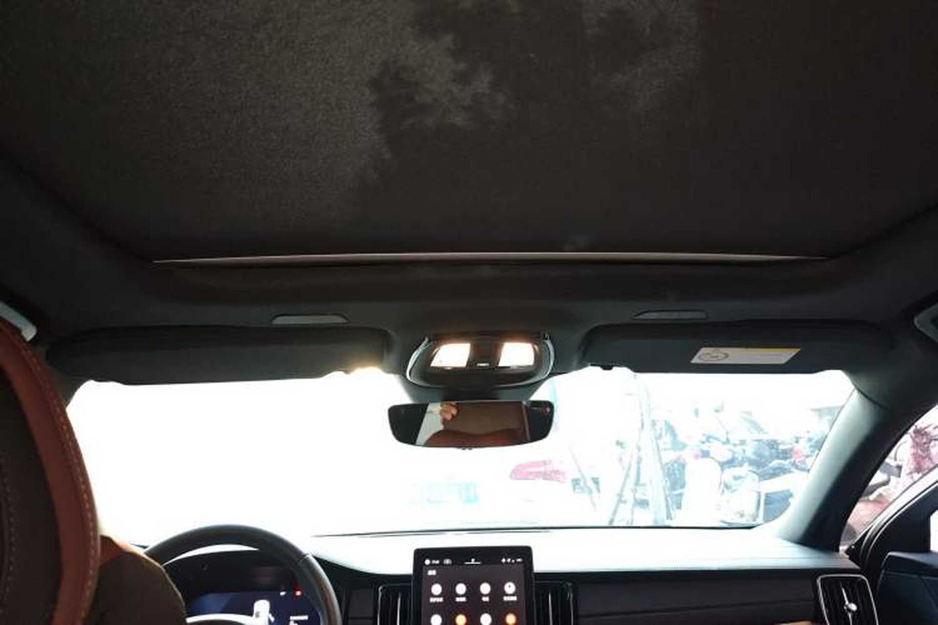 Used Volvo S90 New Energy 2026 Plug-in Hybrid Four-Wheel Drive Long-Range Zhiyi Luxury Edition Headliner
