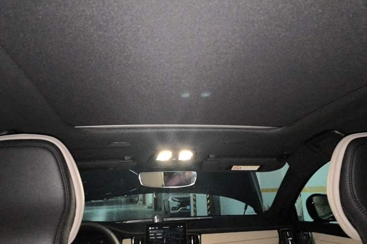Used Volvo S90 New Energy 2026 Plug-in Hybrid Four-Wheel Drive Long-Range Luxury Smart Edition Headliner