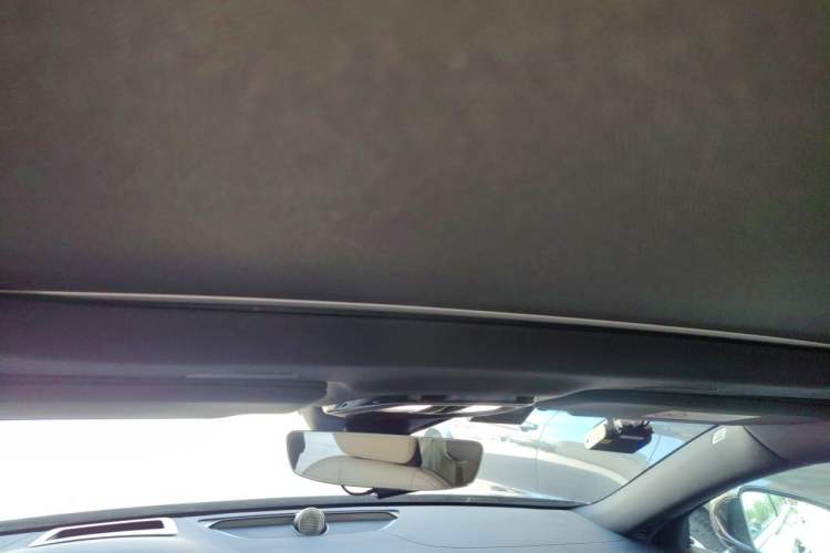 Used Volvo S90 New Energy 2026 Plug-in Hybrid Four-Wheel Drive Long-Range Luxury Smart Edition Headliner