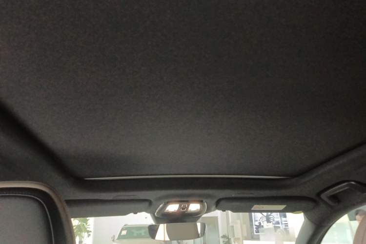 Used Volvo S90 New Energy 2026 Plug-in Hybrid Four-Wheel Drive Long-Range Luxury Smart Edition Headliner